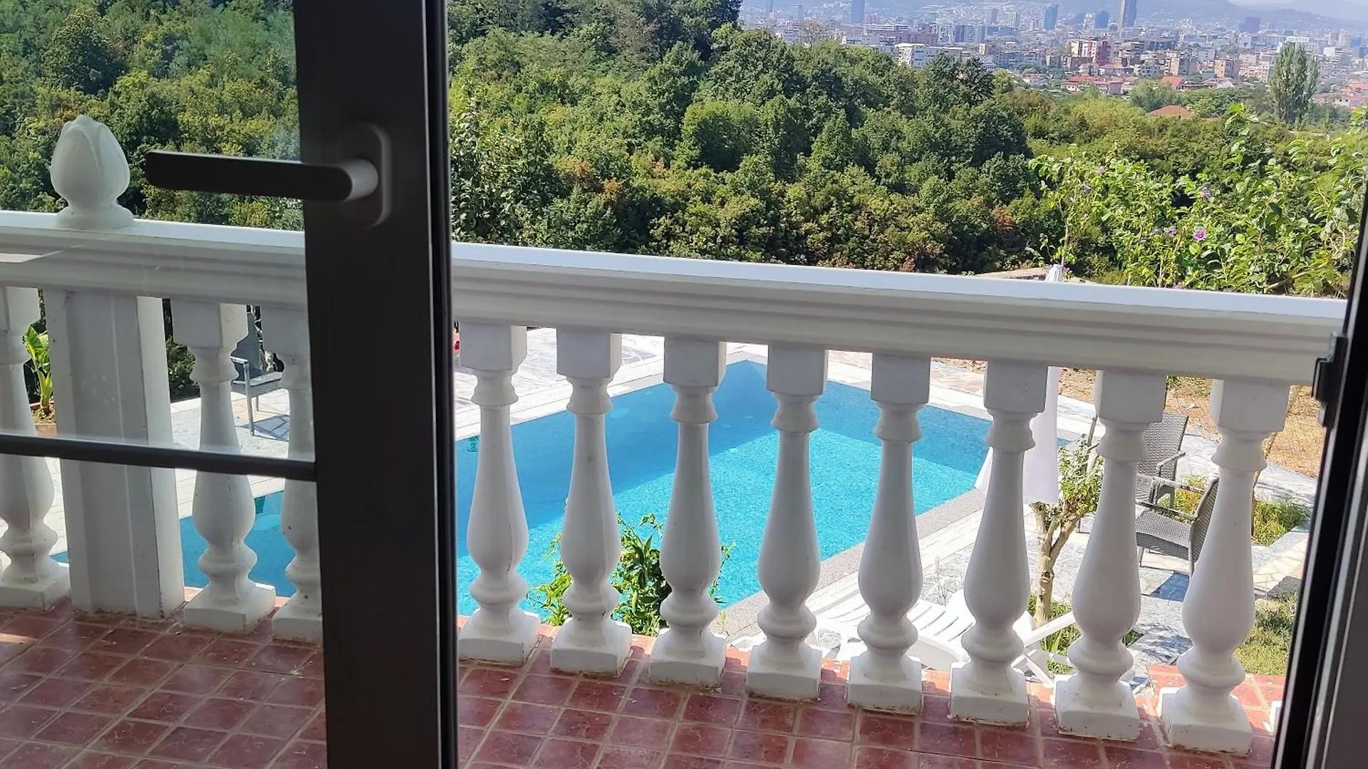Vila Ndreca Tirana Villa